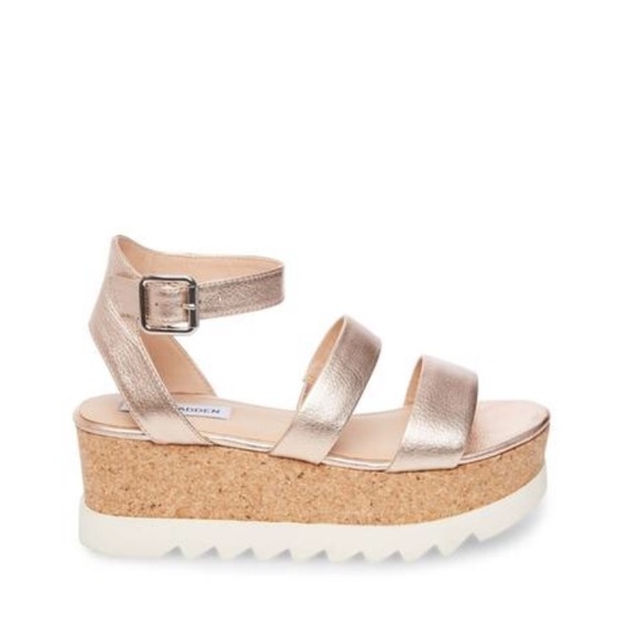 Shoes - Steve Madden Sandals